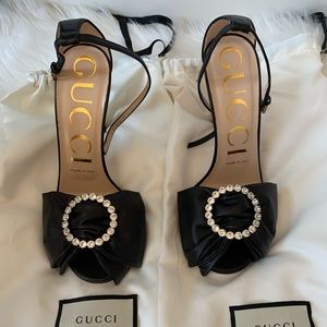 GUCCI Leather crystal Bow Ilse Sandals Size 36